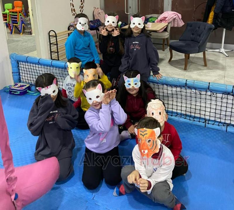 Akyazı Rengarenk Oyun Alanı oyun gruplarıyla hizmet vermeye devam ediyor