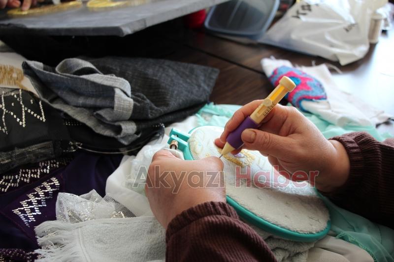 Özel anneler evlat nöbetinde el sanatları öğreniyor