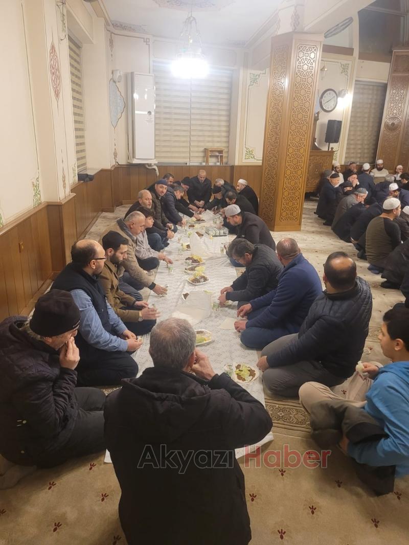 Akyazı da çiğ köfte bahane meşk gecesi şahane programı