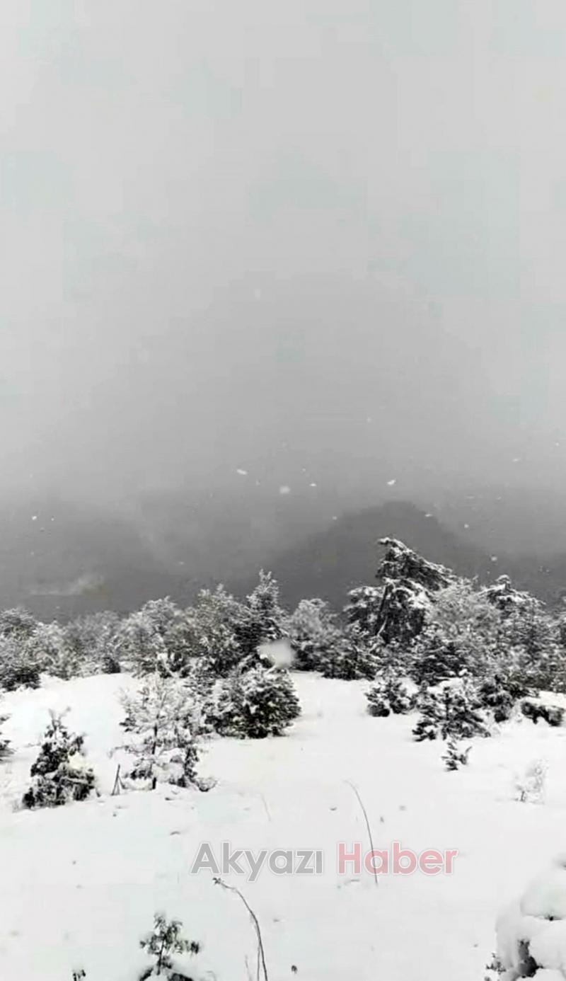 Sakarya’nın yüksek kesimlerine kar ile gelen güzellik