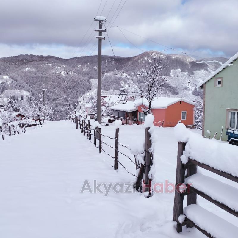 Sakarya’nın yüksek kesimlerine kar ile gelen güzellik
