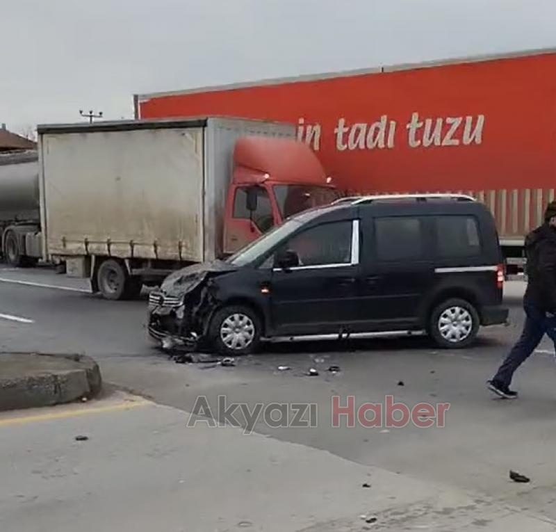 Kavşakta çarpıştılar 1 yaralı