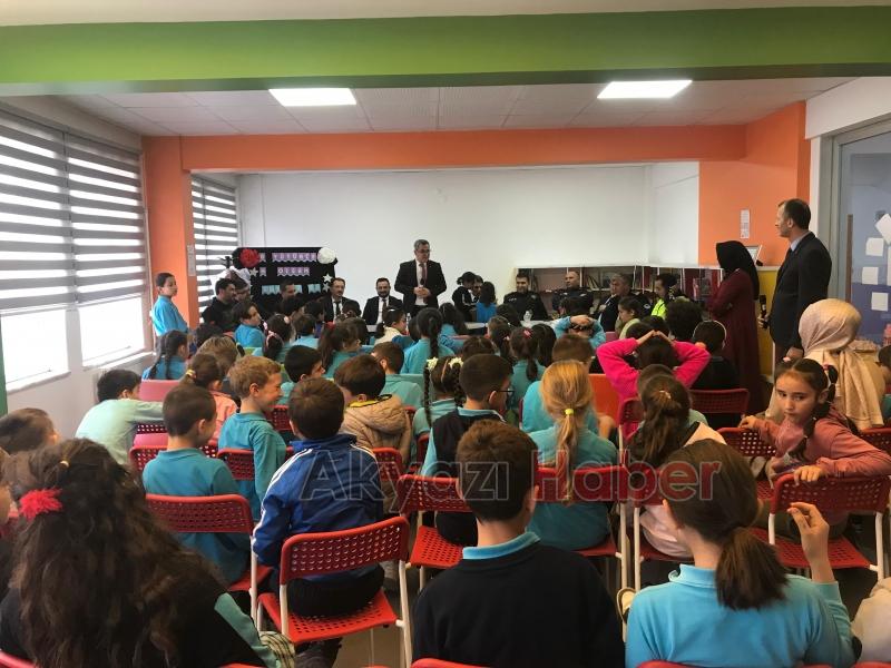 Akyazı Protokolü öğrencilere mesleklerini anlattı