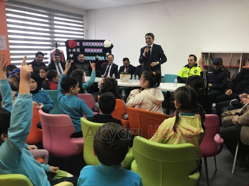 Akyazı Protokolü öğrencilere mesleklerini anlattı