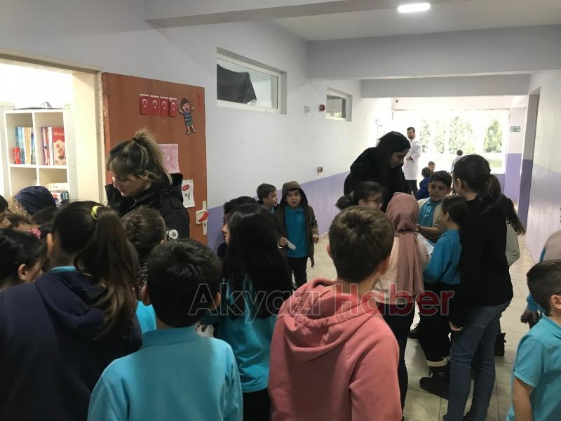 Akyazı Protokolü öğrencilere mesleklerini anlattı