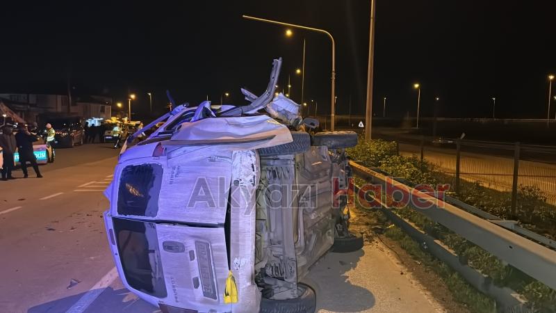 Hafif ticari araç tıra çarptı: 1 ölü, 1 yaralı