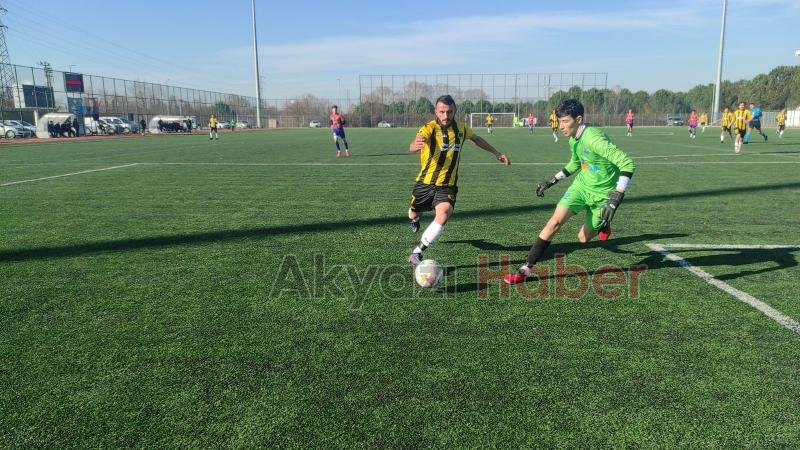 As Akyazıspor galibiyeti koruyamadı