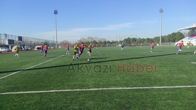 As Akyazıspor galibiyeti koruyamadı