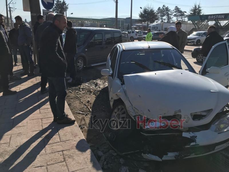 Ada Caddesinde korkutan kaza