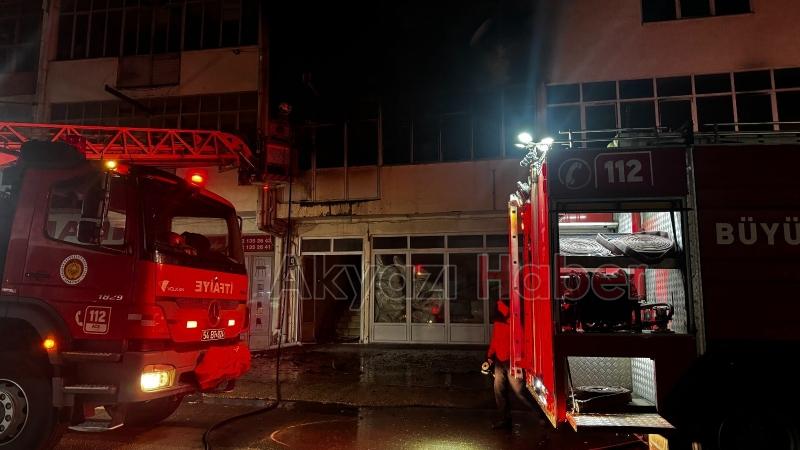 Koltuk üretimi yapan atölye yandı