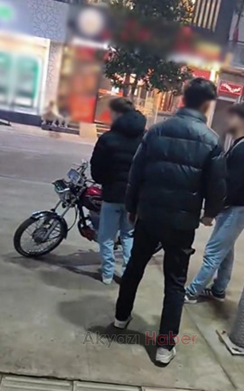 Motosikletli gençler tepki çekti