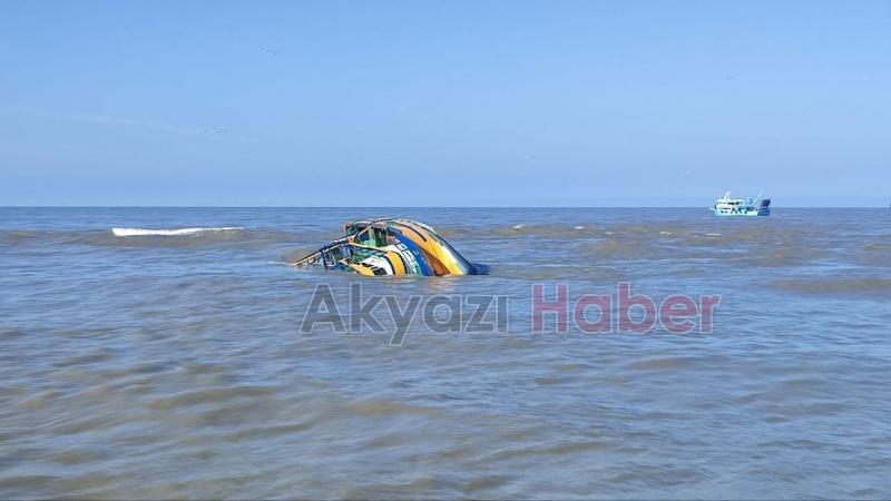 Karasu'da tekne battı
