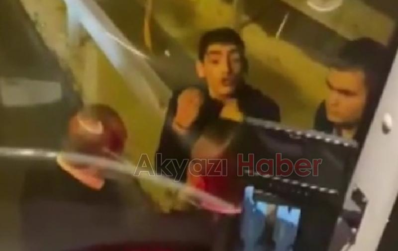 Otobüste muavin ile ikinci şoför kavgaya tutuştu