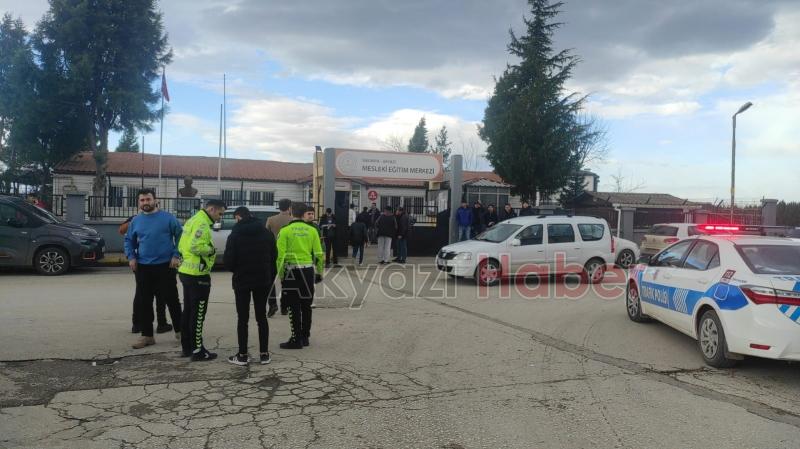 Liseli kızlar kavga etti