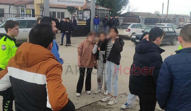 Liseli kızlar kavga etti