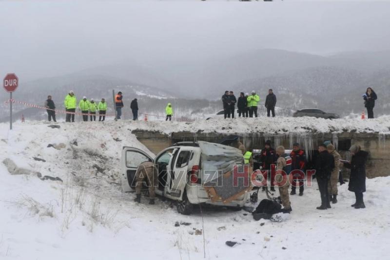 Cezaevi aracıyla ticari araç çarpıştı