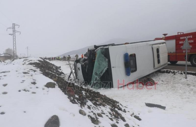 Cezaevi aracıyla ticari araç çarpıştı