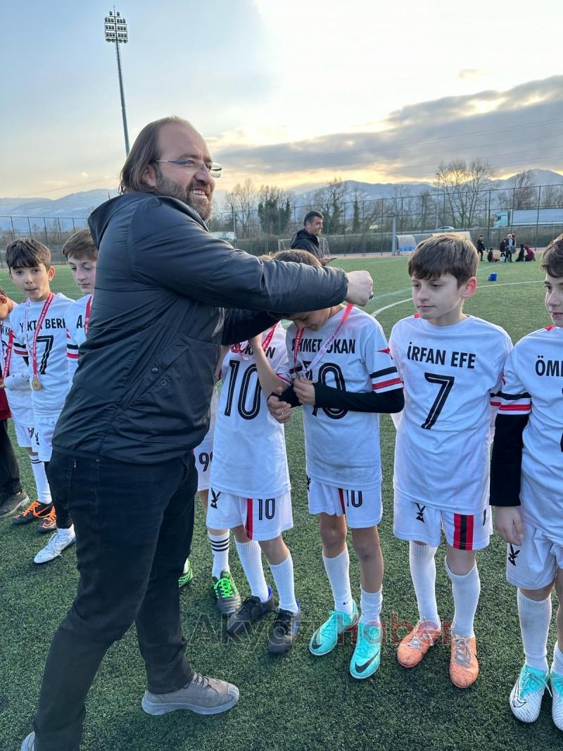 Özer Turgut Futbol Turnuvası Nefesleri Kesti