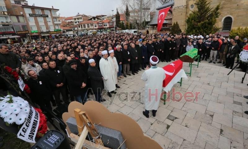 Şehit polis Cengiz Parlak Dualarla Son yolculuğuna Uğurlandı