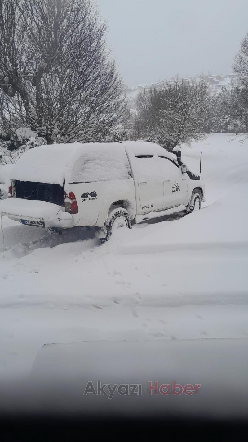 Kar yağışıyla yaylalar beyaza büründü ulaşım zorlaştı