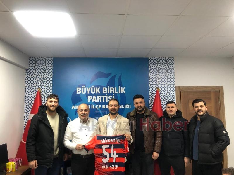 Yağcılarspor dan bir forma da BBP Akyazı İlçe Başkanı Naim Yolcu ya verildi