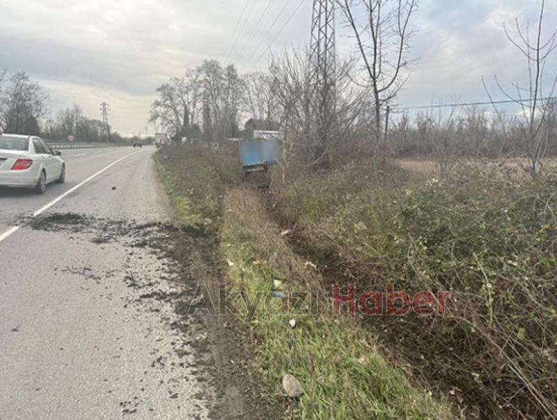 Yoldan Çıkan Tır Tarlaya Girdi