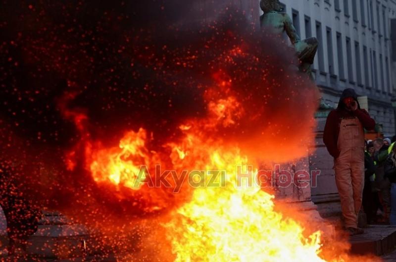 Çiftçiler, Brüksel'de ortalığı savaş alanına çevirdi