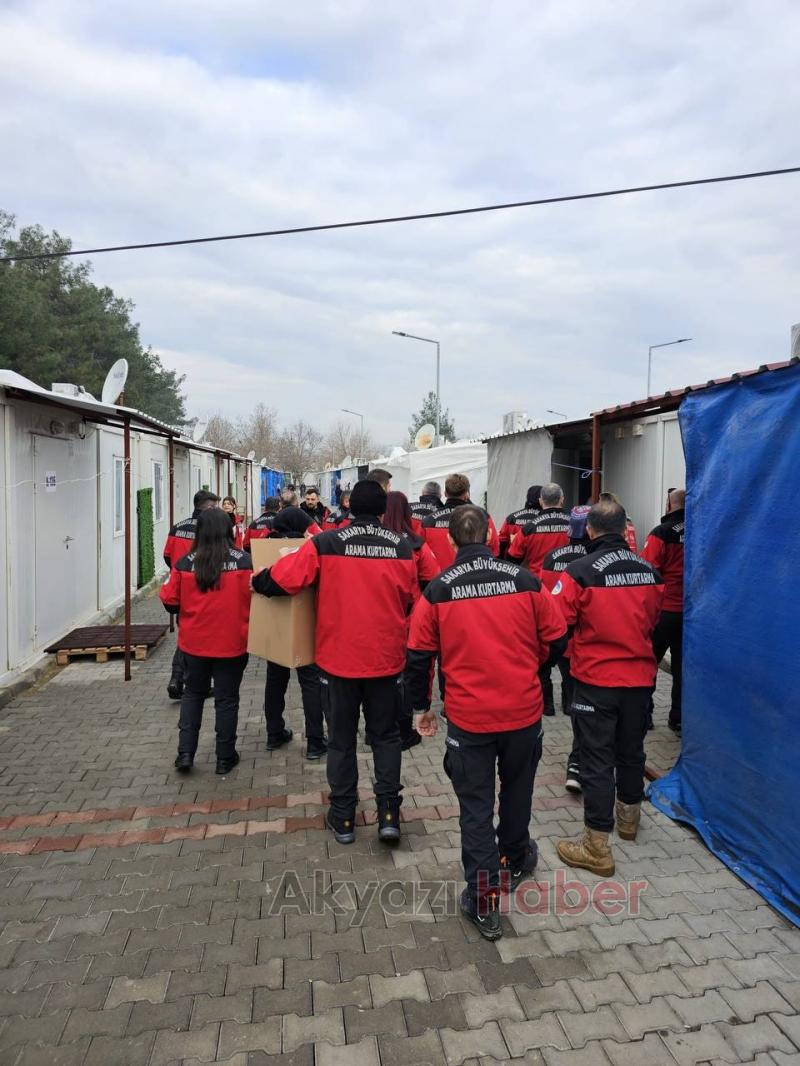 Sakarya Büyükşehirden depremzedelere yardım