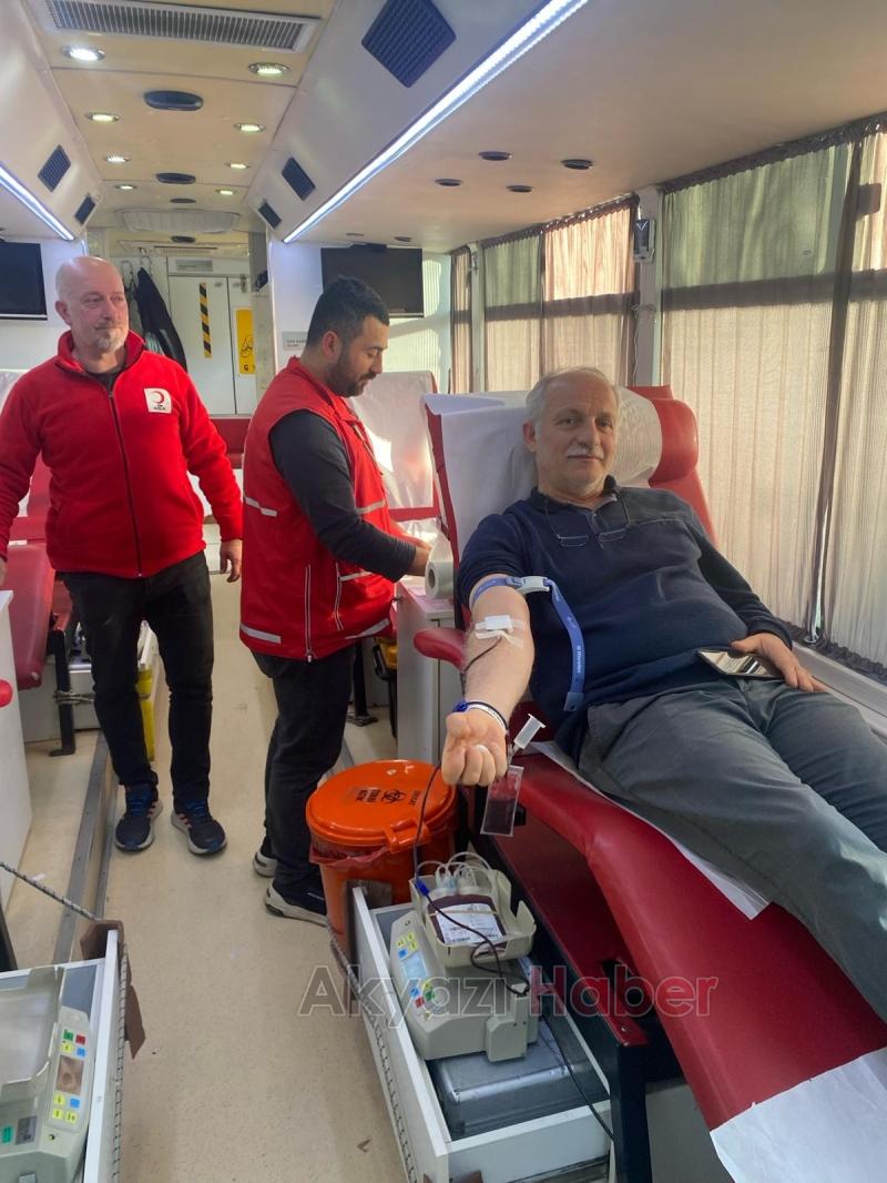 Başsavcı Hüseyin Aşık Kızılay'a 36. kan bağışını yaptı