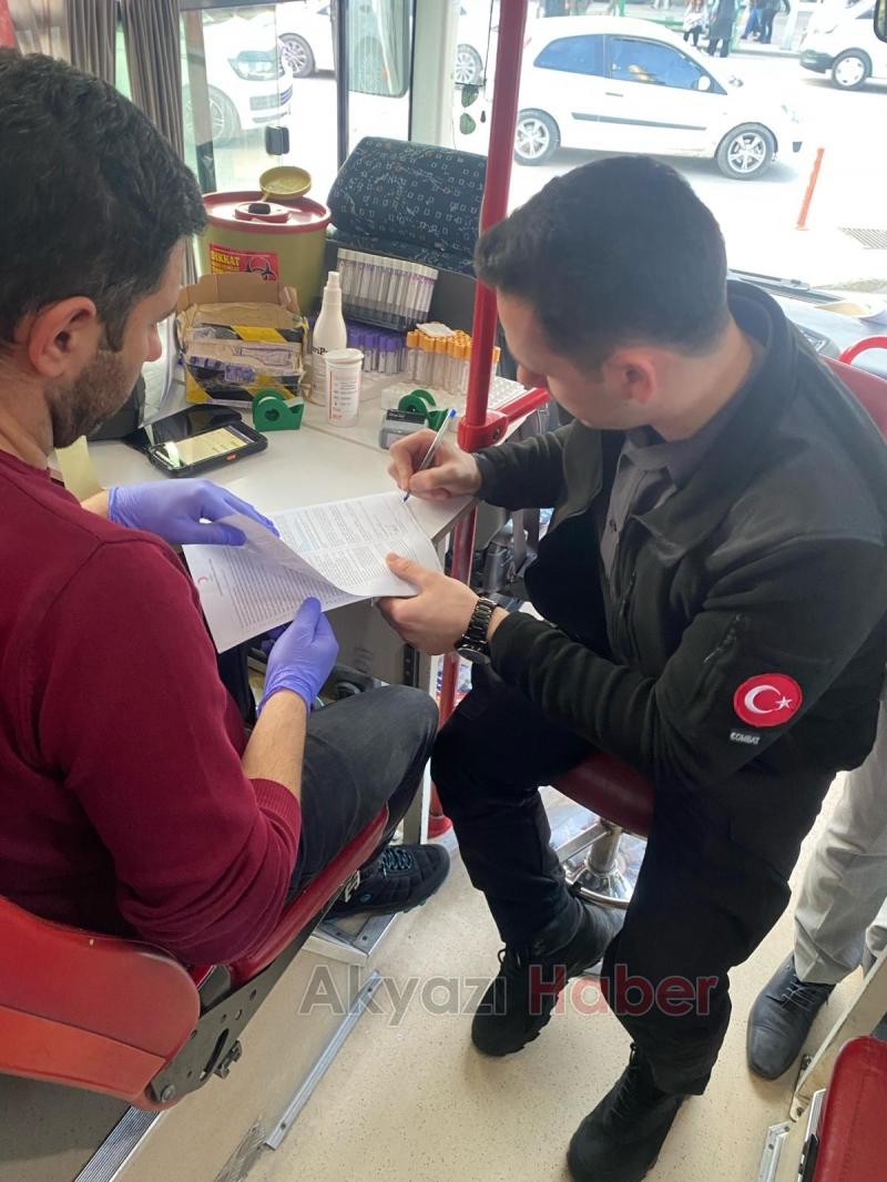 Başsavcı Hüseyin Aşık Kızılay'a 36. kan bağışını yaptı