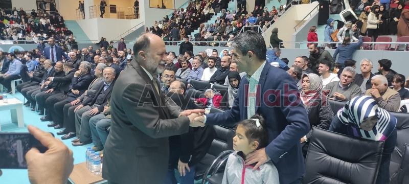 Gün Doğmadan tiyatro oyunu Akyazıda büyük ilgi gördü