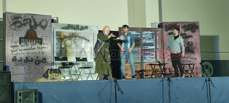 Gün Doğmadan tiyatro oyunu Akyazıda büyük ilgi gördü