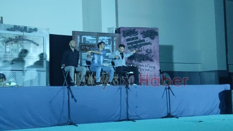 Gün Doğmadan tiyatro oyunu Akyazıda büyük ilgi gördü