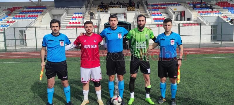 Akyazı da dokuz gollü maçta kazanan ev sahibi Kuzulukspor oldu 