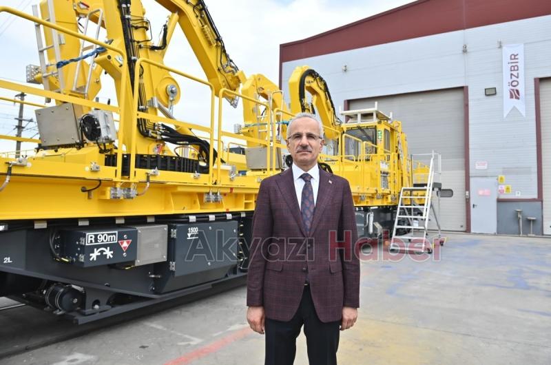 Bakan Uraloğlu raylı sistem araçları teslim törenine katıldı