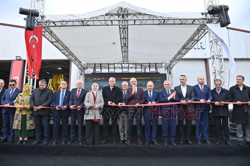 Bakan Uraloğlu raylı sistem araçları teslim törenine katıldı