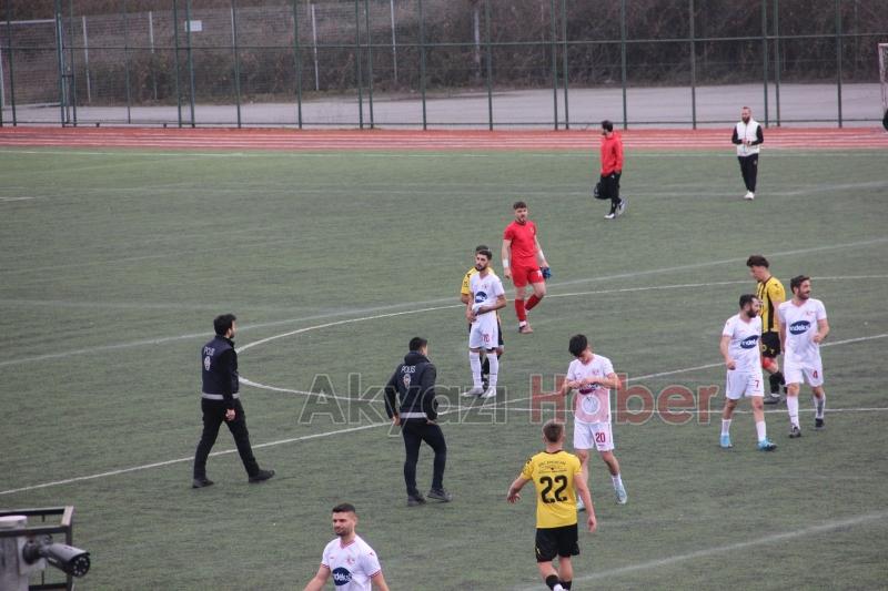 Lider As Akyazıspor Evinde Taraklıspor a şans tanımadı 