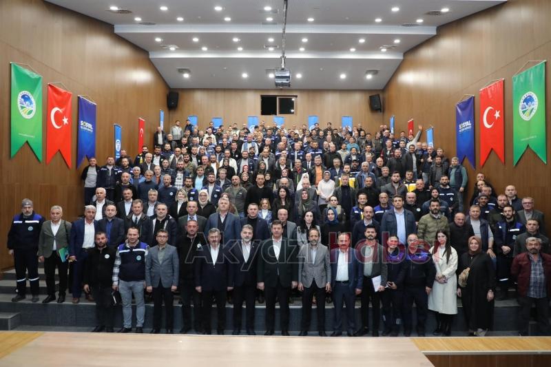 Akyazı Belediyesi’nde toplu sözleşme sevinci