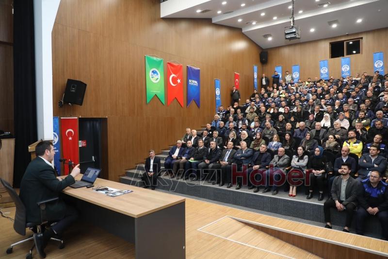 Akyazı Belediyesi’nde toplu sözleşme sevinci