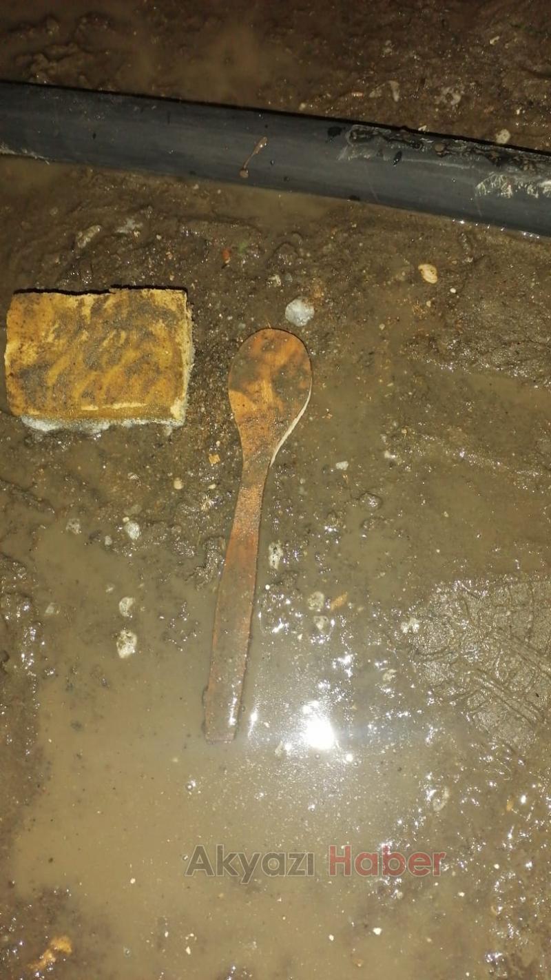 Akyazıda kaşık atölyesi yandı