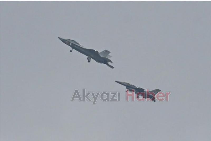 Türk havacılığında tarihi gün! Milli Muharip Uçak KAAN, ilk uçuşunu yaptı