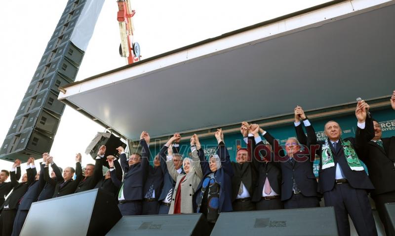 Erdoğan'ın Sakarya mitinginden fotoğraflar