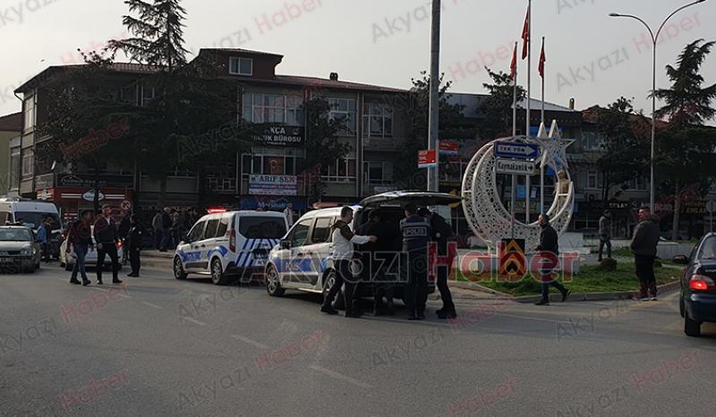 Atatürk Büstüne Balyozla Saldırdı 