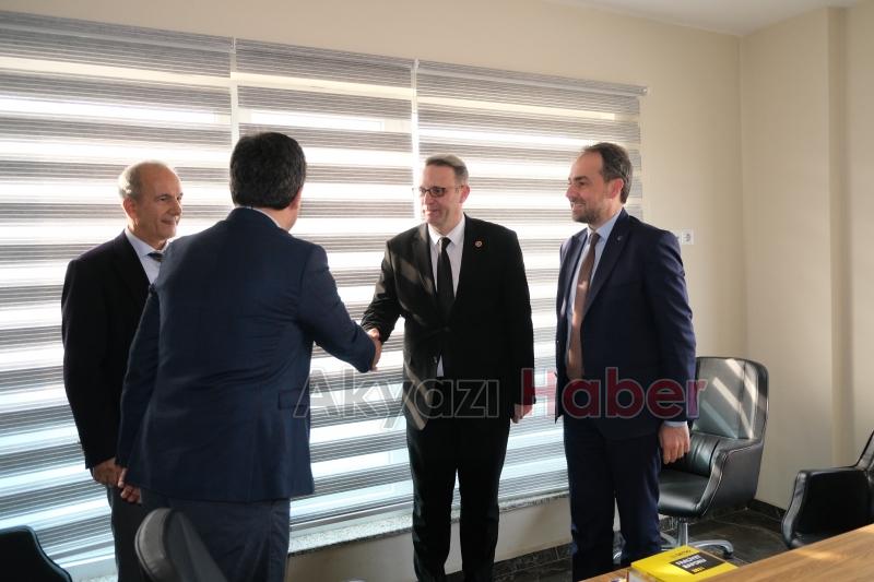 Ömer Abdullah Ayhan ve Aytaç Çakıroğlu Sakarya Haber'i ziyaret etti