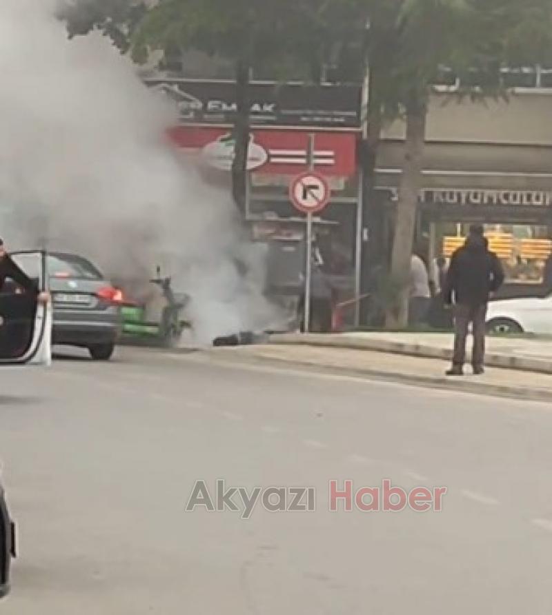 Elektrikli bisiklet alev alev yandı