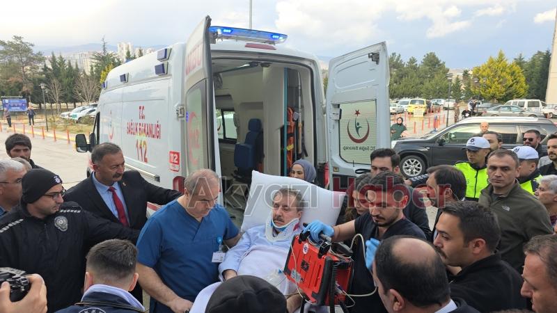 Mustafa Destici kazada yaralandı