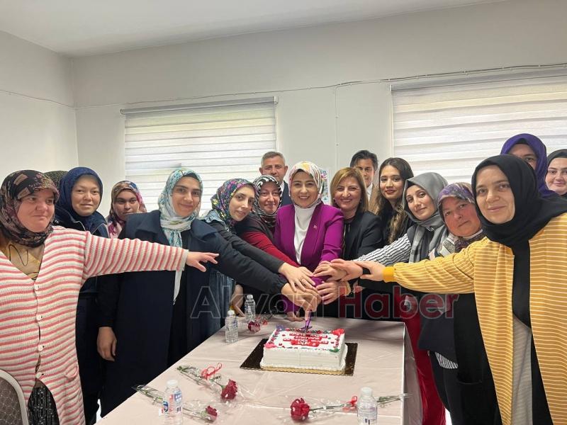 Kaymakam Kılıç, şehit kadınlar anısına kiraz ağacı fidanı dikti