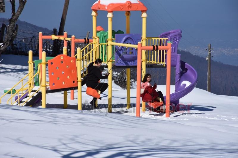 yüksek kesimlerde kış şehir merkezinde bahar yaşanıyor
