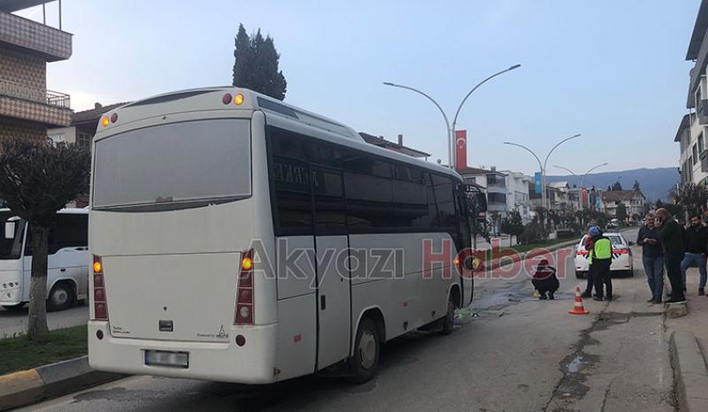 Cami çıkışında midibüsün çarptığı yaşlı adam ağır yaralandı