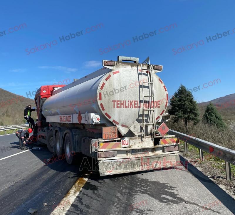 Tıra çarpan akaryakıt tankeri bu hale geldi